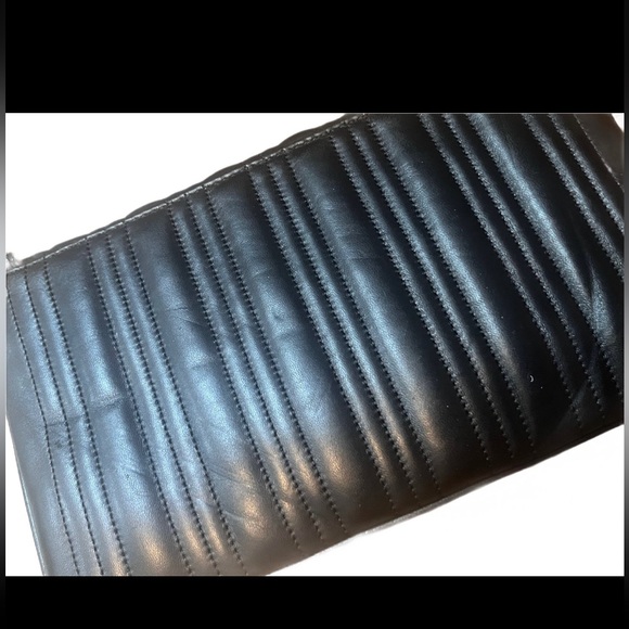 Michael Kors Vivianne black large quilted leather clutch - Picture 5 of 6